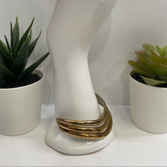 Brass women vintage open cuff bangle bracelet, 1” width. Pre-owned see pictures. - Picture 4 of 7